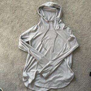 Women’s hooded Athleta Uptempo long sleeve shirt